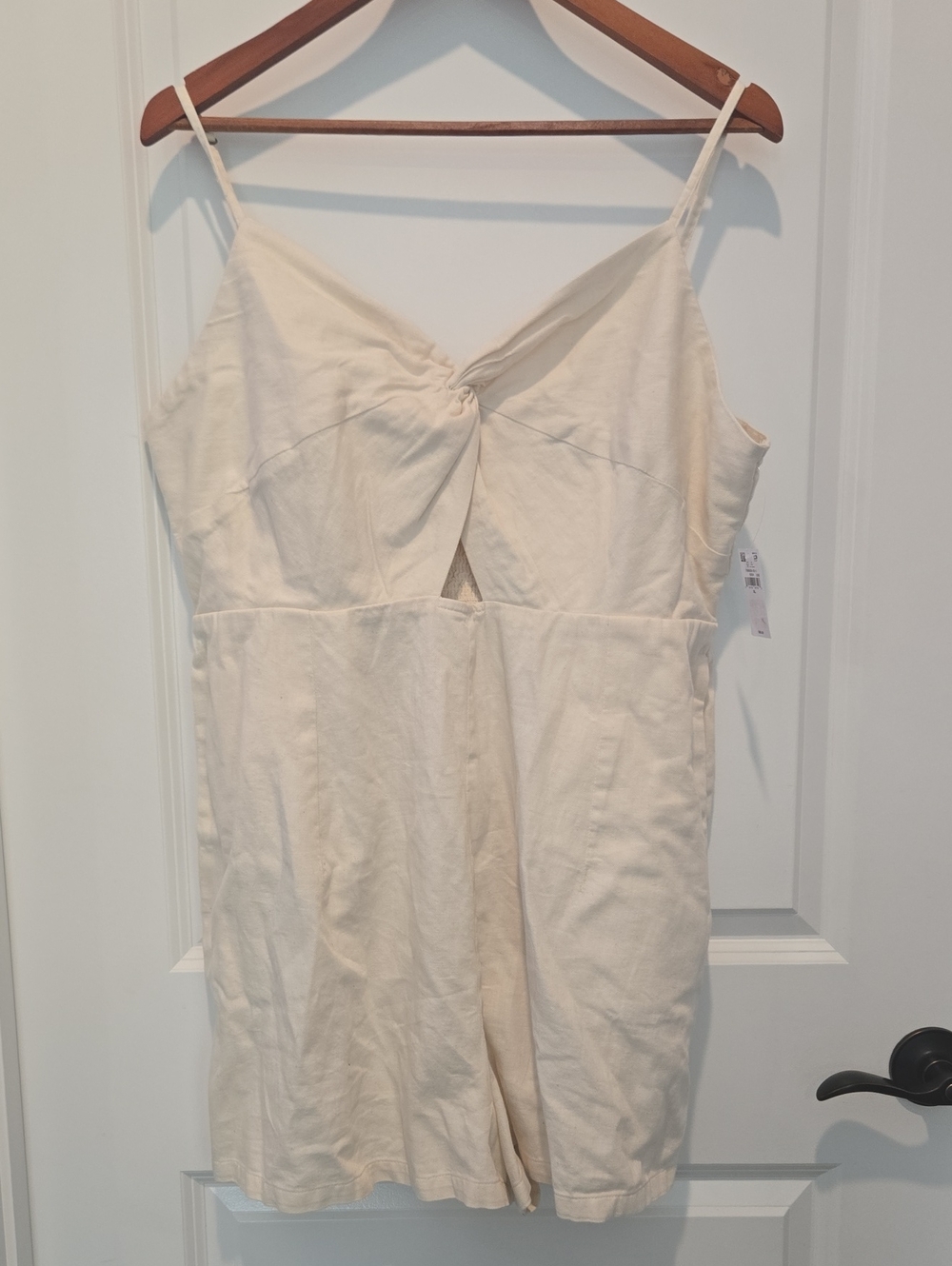 Old Navy Cream Tie-Front Sleeveless Top